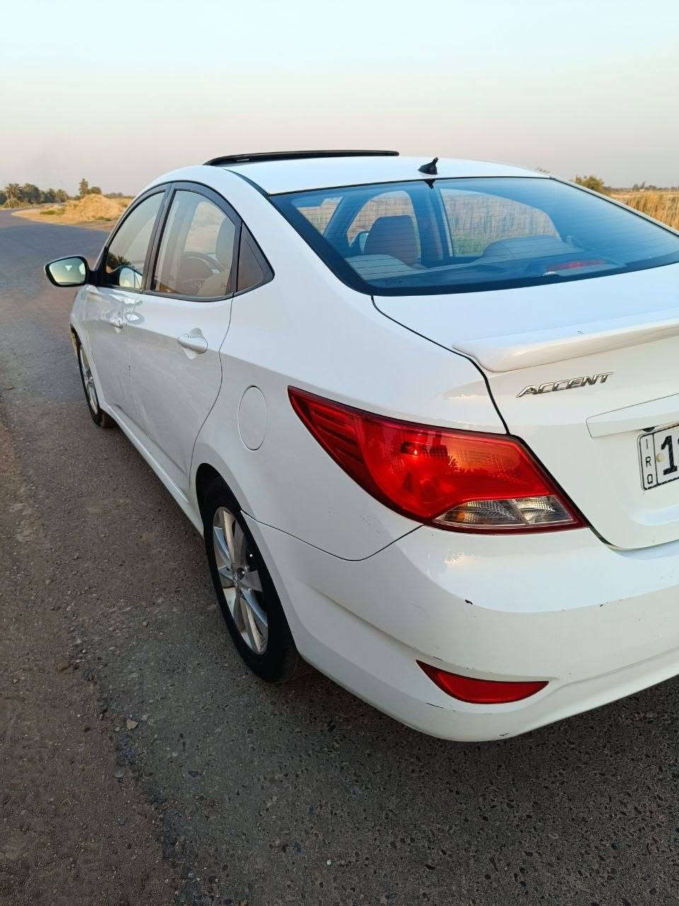 السعر مناسب مال بيع
اكسنت 2015 بلوو فوول مواصفات 
مكينه 1800 دوش قطرتين مرغوبه  بانزين عادي
رقم جديد بغداد دولي باسمي 
كفاله من قطرة الصبغ فقط بنيد تبديل اصلي 
لا حالوب ولا شخوط 
مكينه وكير مكفولات 
التبريد ثلج كلش زين 
السعر  93 وبيها مجال قليل
‏‪***********‬‏
