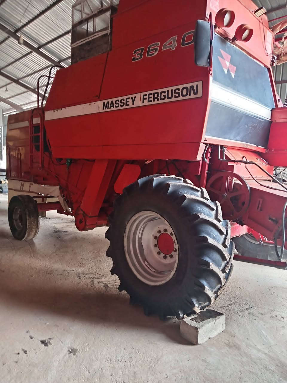 سلام عليكم البيع حاصده فوركسن موديل 99 /***********/***********
