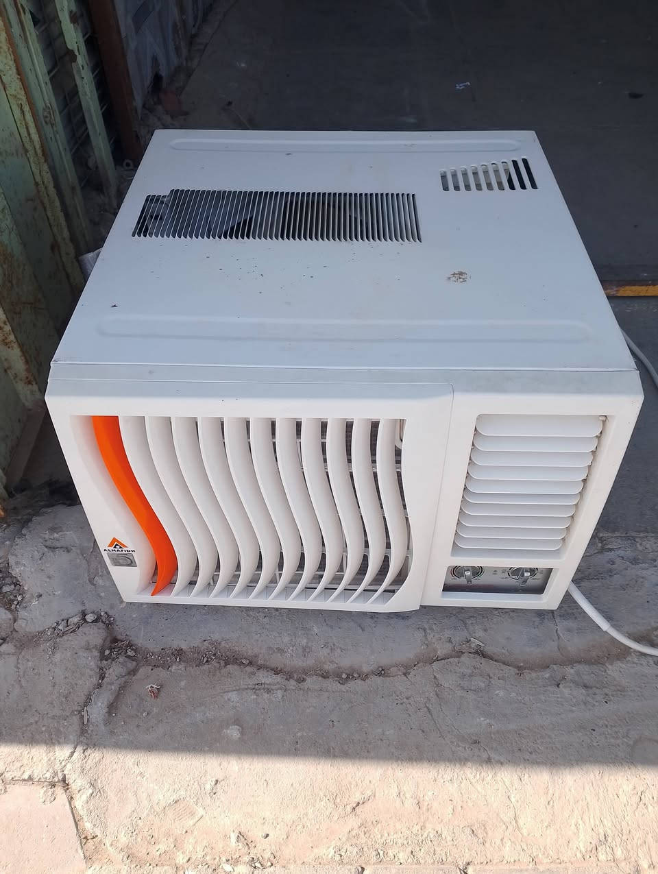 مكيف الحافظ غير داخل تصليح200 قفل قفل 
***********
الحفريه مقابل بريد
