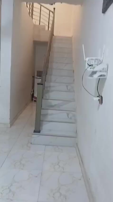 مشتمل للبيع  طابقين بالطشاش الثانيه نهاية شارع القاضي مطلوب اسكان ٥٠ مليون  السعر  الكلي هو و الاسكان ١٥٠ وبي مجال الاستفسار اتصل ***********
