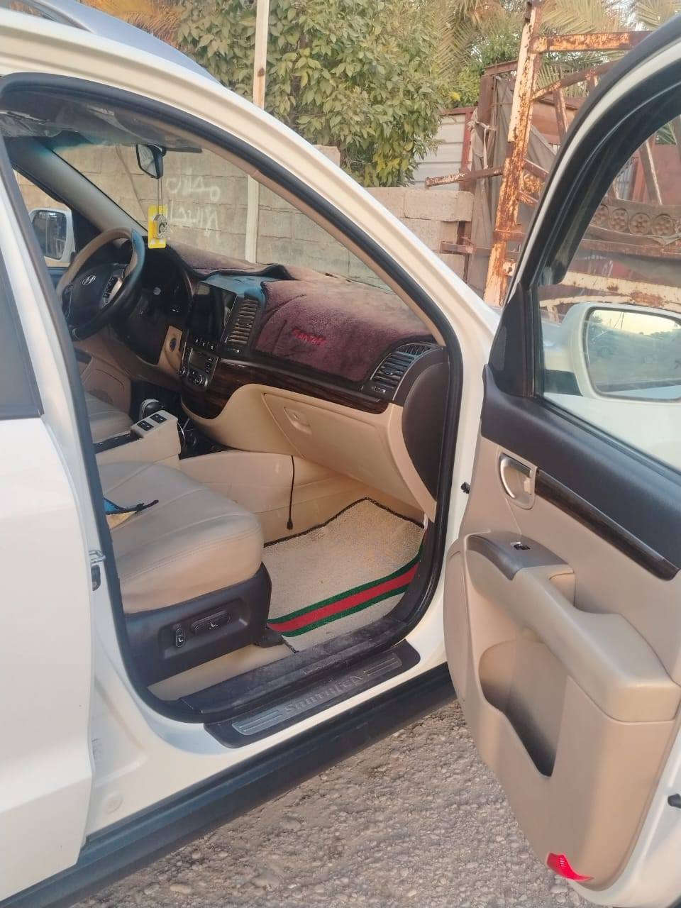 سلام عليكم سنتافيه البيع سيارة جديده مكفوله تصل عل رقم *********** ويحجليك تفصيل
