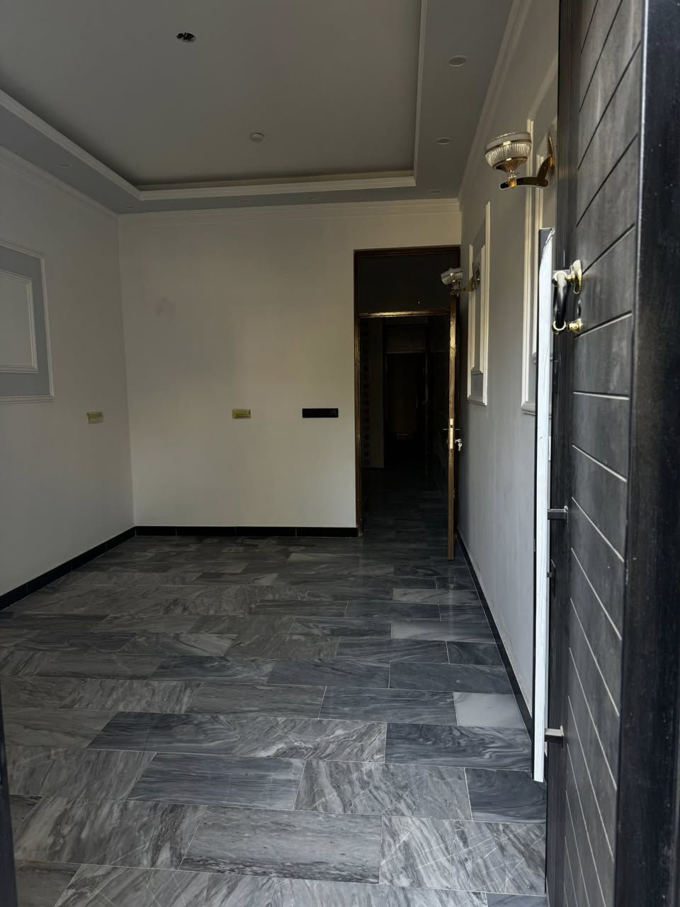 📍الموقع:حي اور قرب   صباح الخياط مقابل عمار ابن ياسر
👷‍♂️البناء:حديث درجه اولى 

🔹المساحه: 70م

🔹الواجهه:3ونص

🔹النزال :20متر

🏠 تفاصيل العقار

طابقين متميزين بتصميم حديث

🔶3غرف نوم واسعه

🔶حولي مطبخ +مطبخ حار 

🔶خدمات متكامله 

☎️للاستفسار والمشاهدة (اتصال + واتساب):

(محمد الدلال)

***********📞
