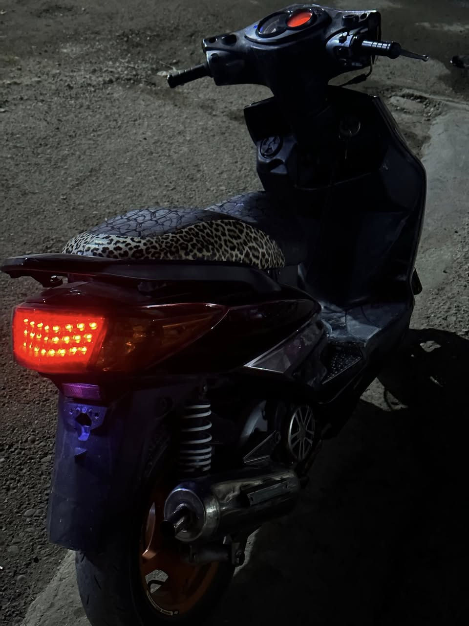 السلام عليكم سكنس فحل مكينه مال رمبه شادهه قبل سبوع كور تتيمارك بوشه ٥٩روله رياضيه كلجات رياضي صدر رياضي قبق فلاوين صالنصه هاوزن هسه بيهه رياضي بلون الوياله بك لايت برتقالي اشاير برتقاليه وياهه بعد كفر ثاني اسود طافي قبق هندر رياضي دراجه كابريتر فقط مراوس لد او شمعه شعندك نزل او حسب القناعه مكاني بلديات خاص متواجد


**إذا كنت صاحب هذا الإعلان وتريد حذفه لأي سبب، رجاءا أرسل رسالة إلى الدعم الفني**