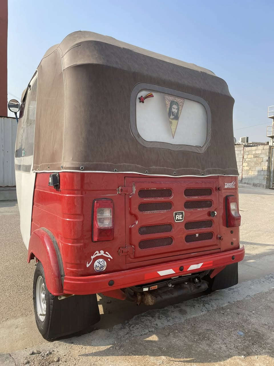 سلام عليكم تكتك 2018 رقم وسنوية تحويل ثاني يوم كفالة فقط معمرة دوس وبيها ملاحظات بسيطة *********** العنوان بغداد الزعفرانية : السعر خاص
