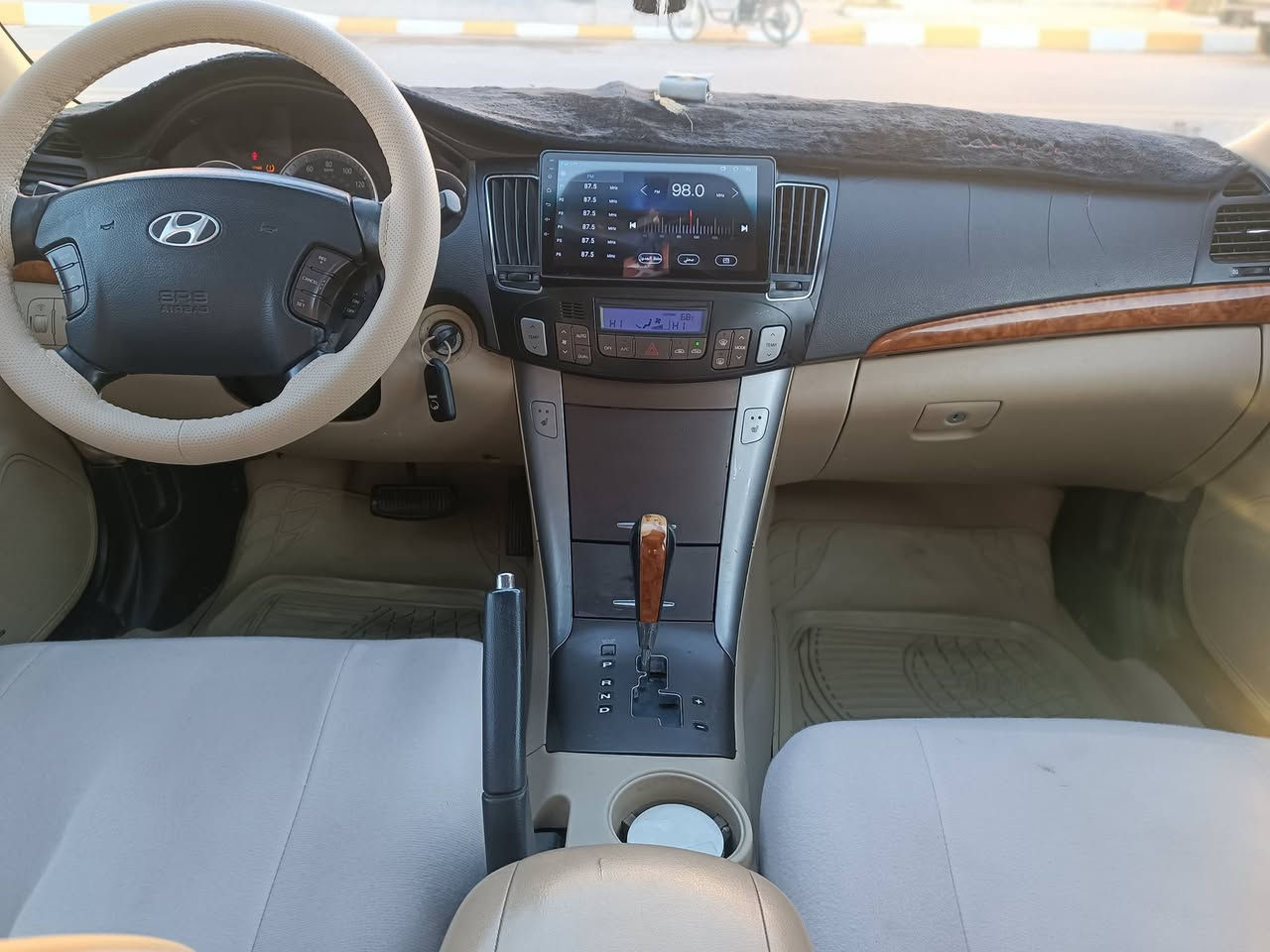 السلام عليكم  ❤️
اللهم صل على محمد وال محمد 

 السلام عليكم سوناتا 2009 فول لمتدد داخل صاج 
  
 رقم بغداد شرط التحويل 
 
محرك لوك جديد 3300 
6سلندر 
السياره جديده بمعنى الكلمه 
  
صدرامامي خلفي جديد  
 سياره حلوه وناعمه كلش 
مديومه ادامه كامله 
 

كهربائيات كلها شغاله 
تحكم بيانو شاشه 
 
 باتري جديد  اصلي 
  تبريد شغال 
تدفئه شغاله 
تخم تاير 
  خلفيه دواره 
سنتر لوك  
    
بيها 4قطع بدون حادث موضح بالفيديو 
تجي تفحص وتقتنع واني حاضر 
        
العنوان الانبار الفلوجه 
 …السعر 112 وبيها مجال 
بدون مراوس بدون اقساط بيع نقد فقط 
 الشراي يتصل📞 وحياكم الله  اخوتي‏
***********
***********
