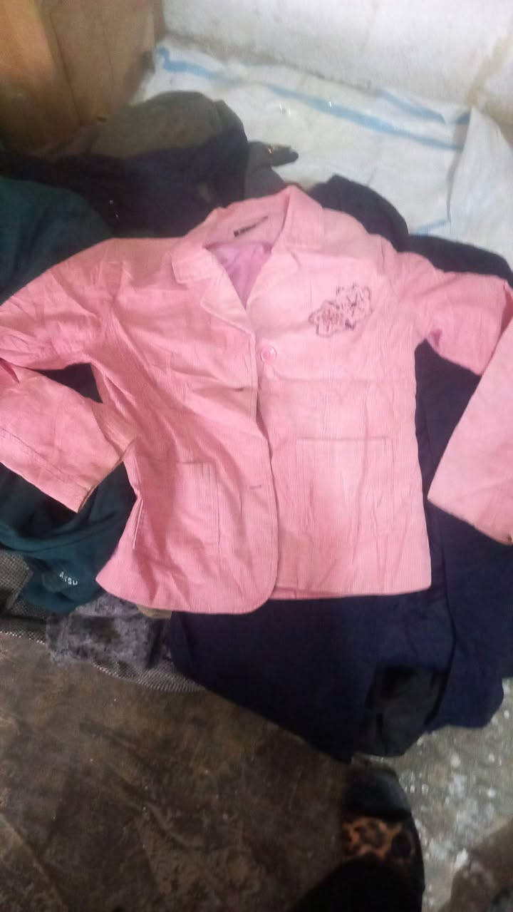 غراض محل لبيع مكاني الشبانات البزل الثالث السعر مليون اتصل  ***********
