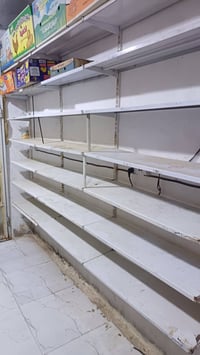 رفوف للبيع 47متر  جاهزات مع سجج سعر المتر الفين ونص 07737664339