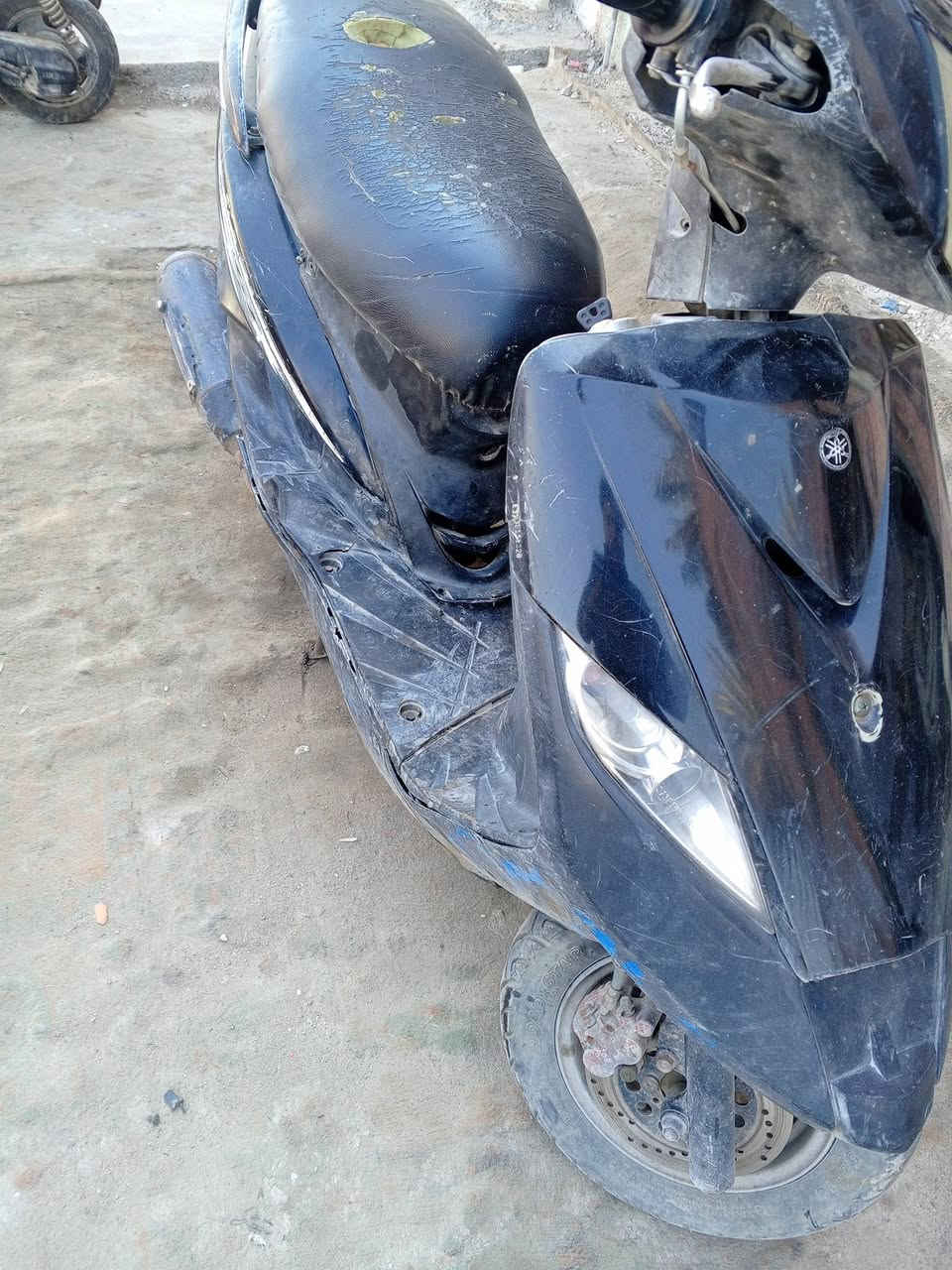 سلام عليكم شباب ماكس ثعلب مكينه تخبل ناعمه بوشه 58 ونص رياضي شلع تبليط كهربائيات شغاله دراجه نقصها باتري تعبان وكابريتر تخربط بس هيه شغاله ابيع كوم حديد اريدها 250 مكاني بغداد شعب رقم ***********
