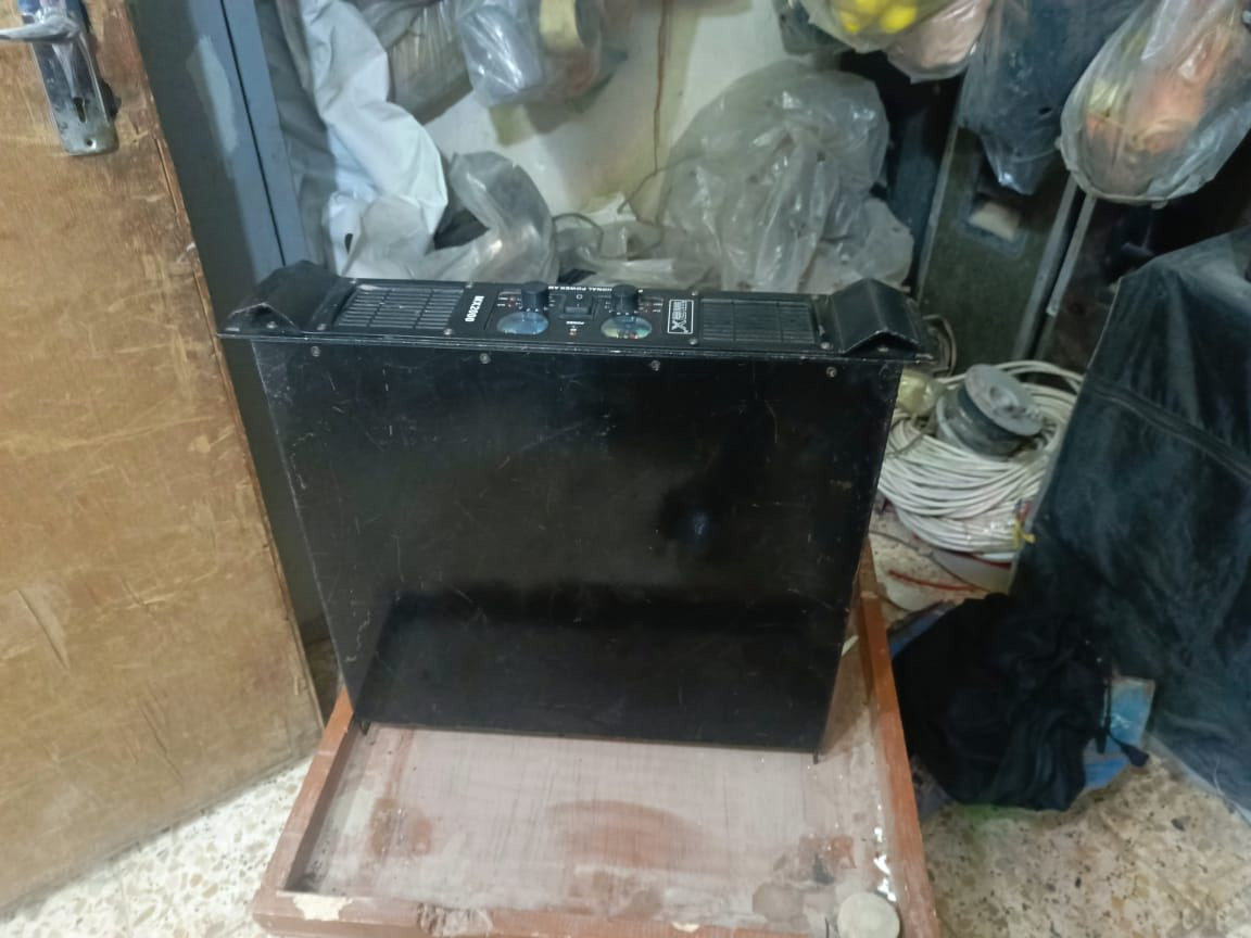 بور للبيع نضيف و مناسب 
حجمه 4000 كل خط ينطي ألفين 
الاستفسار *********** 
العنوان _ واسط _ قضاء الزبيدية
