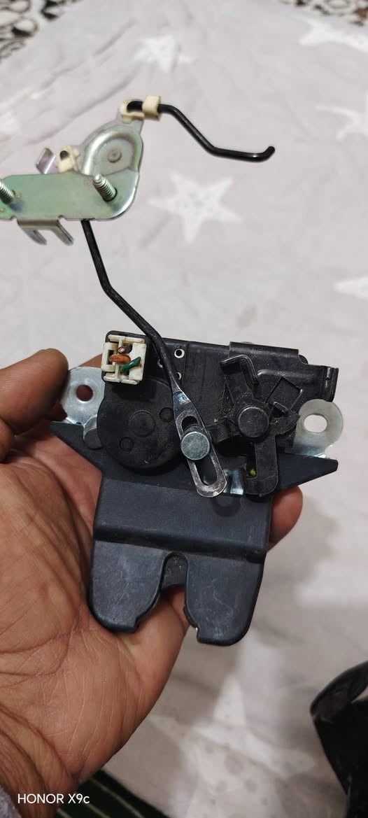 اللهم صلِّ على محمد وآل محمد 
#متابعه_الصفحه توصيل لجميع المحافظات 
تم وصول قفل جنطه تفصيخ العدد قليل
العنوان الديوانية حولي الخصيمة مقابل الزرعه مقابل مدرسه الايرانية واتساب ***********
ورشة الصادق لتصليح مكائن جام واقفال السيارات
