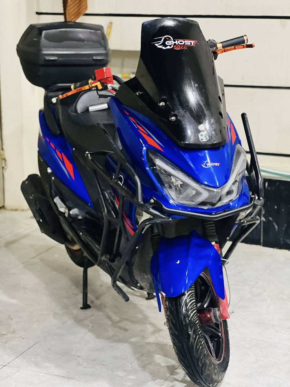 دراجة سترونگ
موديل ٢٥ 
محرك ١٥٠ 
سعر ٧٥٠ بي مجال 

***********
