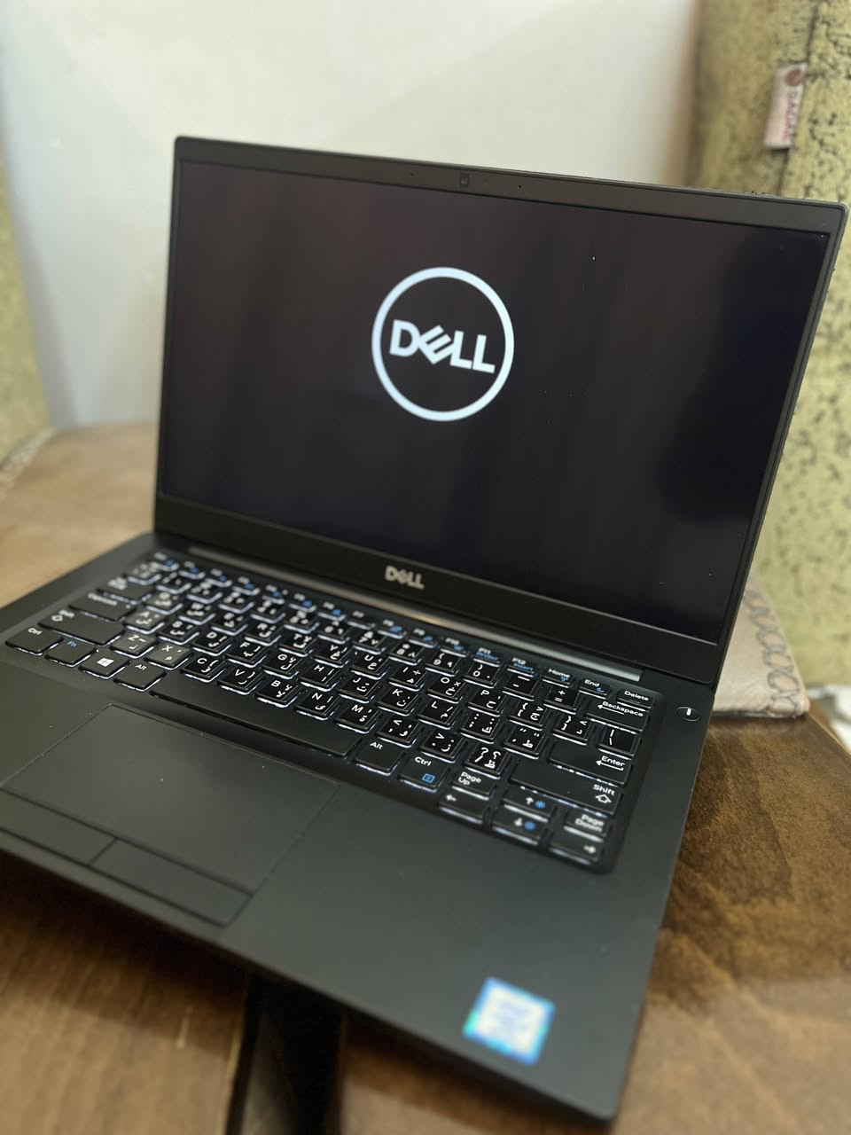 السلام عليكم
لابتوب دل 
معالج cor i7 الجيل ال8 
رام 8 
هارد 256 ssd 
حجم 14 لمس جداً سريع وسلس 
شبة جديدة 
360 الف  وبيها مجال 
مكاني بغداد


**إذا كنت صاحب هذا الإعلان وتريد حذفه لأي سبب، رجاءا أرسل رسالة إلى الدعم الفني**