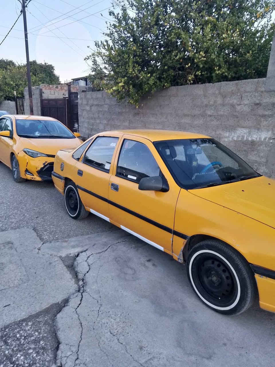 السلام عليكم.. اوبل فيكترا موديل 93 رقم كركوك بشرط الوكاله محرك كير عادي بشرط تخم تاير جديد كهربائيات شغاله السياره خير من الله سعرها 30 بيها منظومة غاز تشتغل على الغاز والبانزين الشراي يخابر ***********
