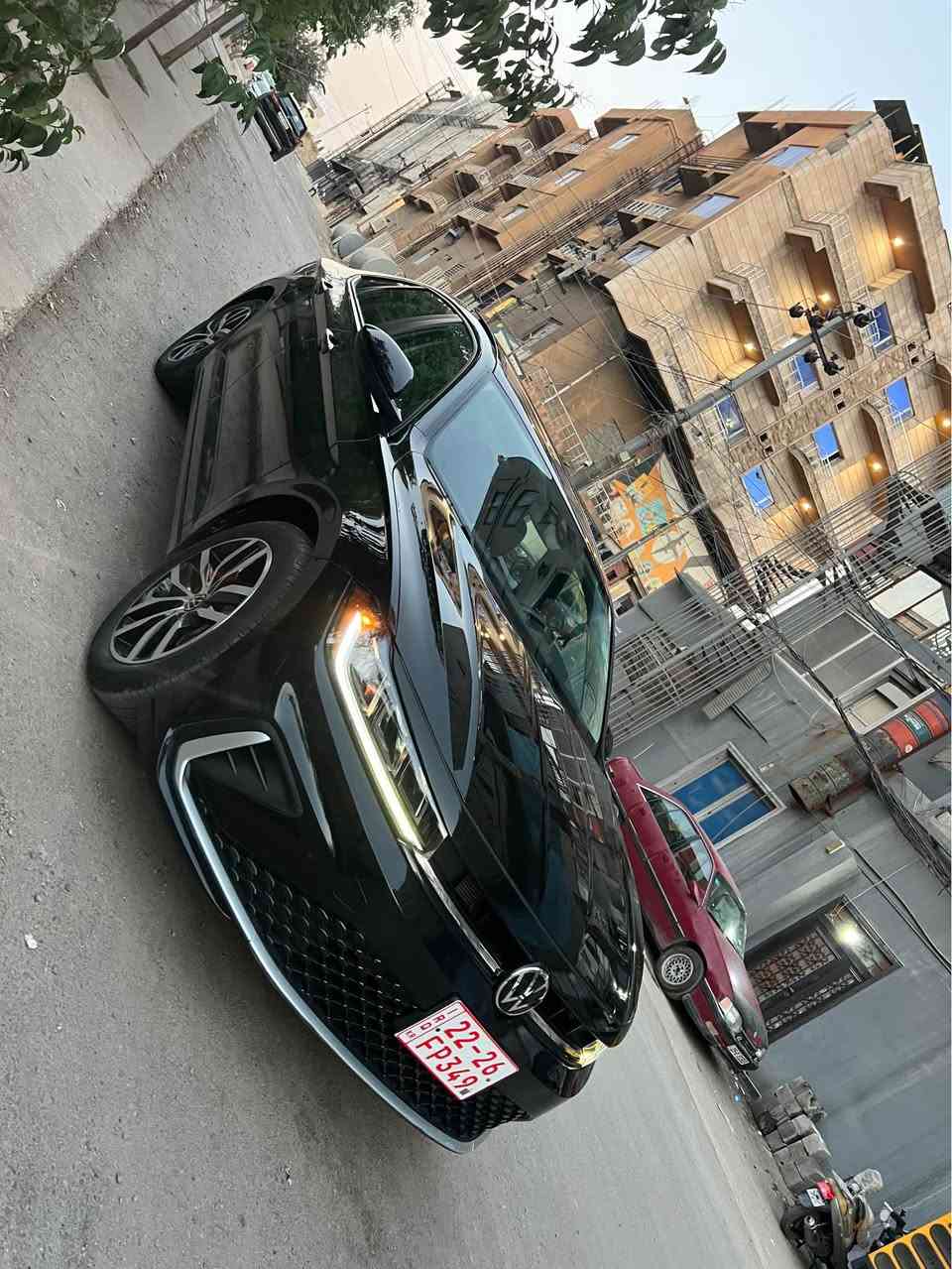 Volkswagen jetta 2025 SE +
تەنها 10,000 ڕۆشتوە  وەک سفر وایە 
پانۆراما
لایت پێش و دوا LED
ڕادار کروز کۆنترۆڵ  ڕاداری پێش و دواو لا تەنیشت 
کامێرا 
وایەرلێس چارج 
برێک بەسمە ئەوتۆ هۆڵد و ستار ستۆپ 
شەغال بەسمە  ( دوو بەسمەی خۆی لەگەڵە )
شاشەگەورە گێچ ئەلکترۆنی
تەبرید مەرکەزی و تەبرید لەمس
کوشن جلد وکارەبای و کوشن گەرم 
زۆر مواسەفاتی تر 

بۆنیتی بۆیاخە چەمەلەغی سەکنی لەسەر یەک پەڵە گۆڕاوەو بۆیاخ کراوە چەمەلەغە بیلادیەکەی ماوە و لەگەڵیەتی چاک ئەکرێتەوە پەڵەیەکی ئەبێت بە بۆیاخ   هیچ ناوگرتنی نیە شانسی شوختی نیە 
ئێرباگی شان و سوکان بیلادی بۆ داندراوەتەوە هەموو پارچەکانی لایت و دەعامی و ڕادێتەر هەمووی بیلادیە بە شەرتی هەموو فەحسێک بچوکترین نوقسانی نیە ماڵی دۆستە چاڵ و شوختی نیە

نرخی : 180$ معامەلە
*********** السليمانية, العراق
