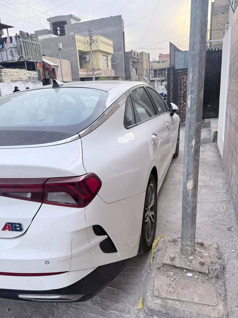 كيا K5  
موديل ٢٢
خليجي
ماشية 99 الف 
فول مواصفات 
سقف بانوراما على طولها
 بصمة + تشغيل عن بعد 
كشنات جلد تدفئه 
السيارة بيها ملاحظة 
طخة بالصندوك وطخة بالبنيد
والجاملغ اليسرة موضح بالصورة
 وسونارها موجود
السعر( 193)
مكان السيارة بغداد حي العامل 
للتواصل 
+964 781 782 3532
واتساب كذلك


**إذا كنت صاحب هذا الإعلان وتريد حذفه لأي سبب، رجاءا أرسل رسالة إلى الدعم الفني**