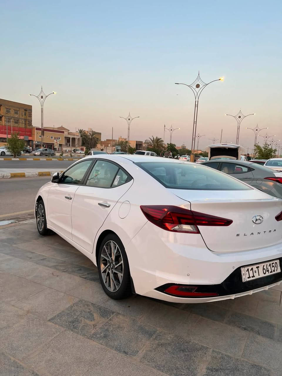 السلام عليكم النترا 2019 خليجي للبيع
حره بغداد بسمي هزه جديده رقم إنكليزي  محرك 2000 دوش لا تنقص لاتبخير  فول موصفات بصمه فحته دواخل عسلي مري شفط ويل 17 السياره جديده وما نقصها اي شي تخم تاير جاهزه تبريد تلج  بيها صبغ طرف البنيد لأيمن بسيط والدوس   السعر 140 بيها مجال بسيط مكان السياره الناصريه مركز ***********
