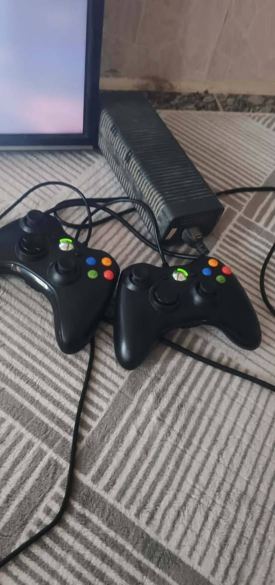 اكس بوكس 360 نضيف مهكر XeXmenu 
منزله العاب
1-Army of two (لعبه ممتعه اثنين يدخلون بيهه)
2-بلاك اوبس 1
3-بلاك اوبس 2
4-فيفا 19
5-فورزا 2
6-جراند 2
7-ماين كرافت
8-نيد فور سبيد
9-بيس 2018
10-ريزدنت ايفل 4
11-ريزدنت ايفل 6
12-ريد ديد

وياه يدتين تجاري نضيفات جدد

سعره 120 الف بي مجال للشراي


**إذا كنت صاحب هذا الإعلان وتريد حذفه لأي سبب، رجاءا أرسل رسالة إلى الدعم الفني**