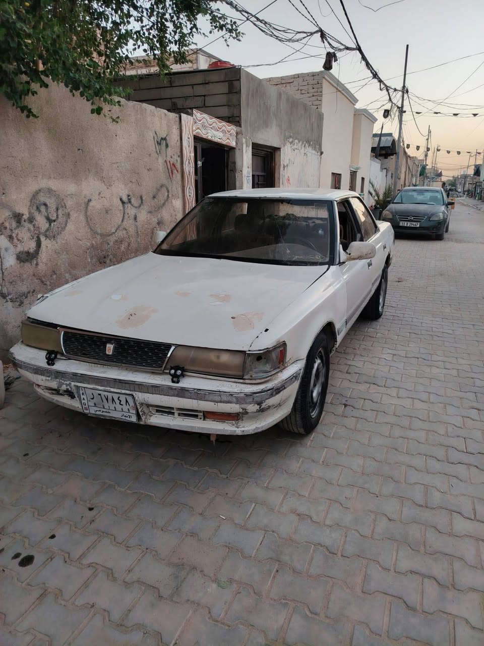 سلام عليكم مارك عضم موديل 1991 سنويه صاقطه
 ب 2017 راعيه بكربلاء سنويه كارتونيه كفاله من الكصه ونقل جثه مكينه ونجي مكينه وكير مشروطات ولكشره شوفت عينك السعر 15 وبيه مجال قليل مكان السياره نجف الاشرف ناحيه الرضويه اي ستفسار هاذه رقمي بي واتساب ***********
