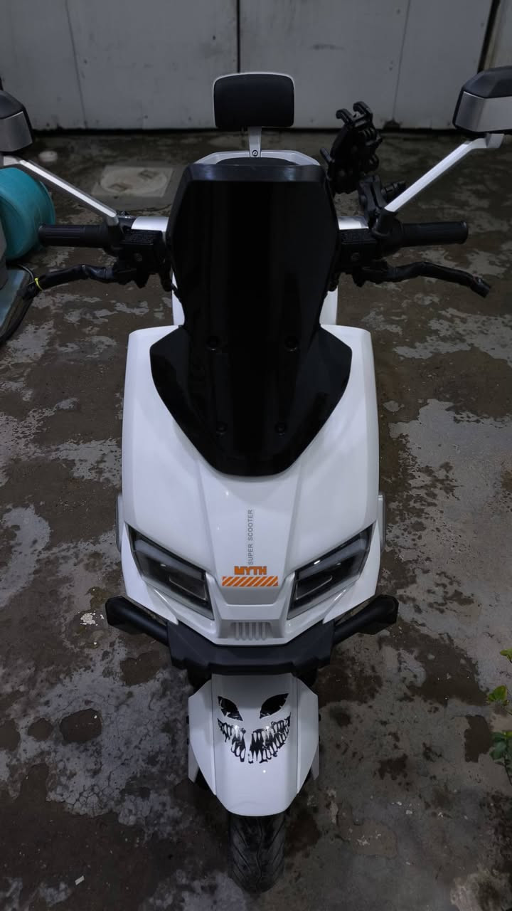 سلام عليكم......  للبيع
صاعقة 2026بصمه الدراجه بحالة الوكاله بعدها جديد 
بطاريات 6مصطره كرافين38امبير72فولت ملف 3000 سرعه 75حقيقي مية بلمية مكان الدراجه بغداد
للتواصل ه‍***********
