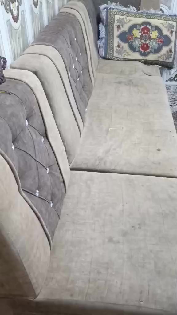 السلام عليكم من رخصه الادمن يوجد غرفه نضيفه للبيع صرلها 600شهر ب800 وبيها مجال وتخم نضافه 70ب 100 سعره 130وبي مجال


**إذا كنت صاحب هذا الإعلان وتريد حذفه لأي سبب، رجاءا أرسل رسالة إلى الدعم الفني**