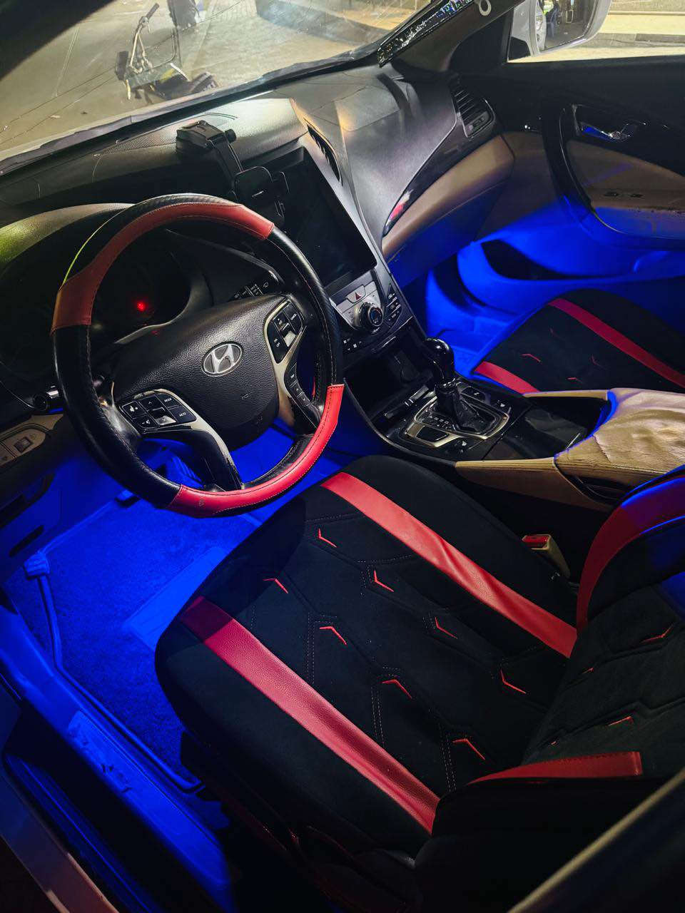 ازيرا للبيع 2012 خليجي 
رقم اربيل انكليزي 
فول عدى البنوراما 
مكفوله من التبديل والصبغ 
عليها ادامه كامله مابيها اي نقص 
مكاني نجف 
السعر 120 
للبيع او مراوس بسوناتا شكل ال17
اي استفسار اتصل وبالخدمة
‭٠٧٨٣ ٤٩٦ ٦٧٦٠‬ النجف, العراق
