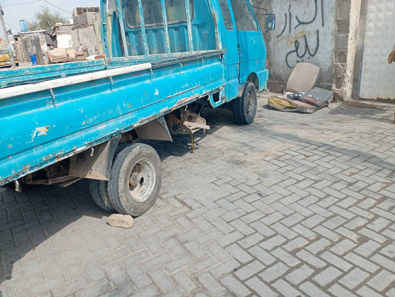 سلام عليكم سياره للبيع حلوة نضيفه ترايك لبغداد سنويه كارتون راعي موجود بزبير گير ومكينه جدد سعره 29 قفل قفل رقمها الماني مكانها البصرة الحيانيه للاستفسار الاتصال على الرقم *********** البصرة, العراق
