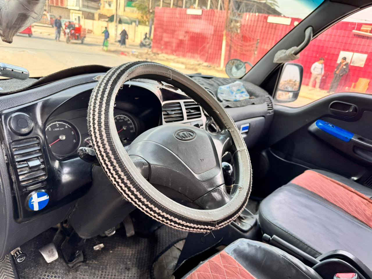 كيا بنكو ٢٠٠٩ رقم بغداد 2700 بلاديه ونظيفه.. كفاله من الصبغ والضربه والكص فقط خياس بداية الداير بأسمي مع المحجر كلشي بيهه بلادي وكهربائيات كلهه شغاله 
مكانهه الشعب 
السعر ٩٥ وبيها مجال 
***********
