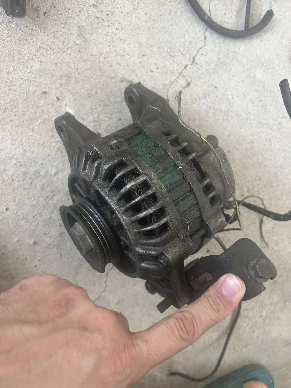 غراض مازدا 626 كلهم شرط الشغل عندي ظفيره وعقل هم قيم بما يرضي الله واخذ ***********
