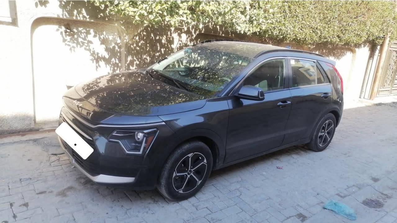 سلام عليكم 
للبيع 
كيا نيرو (KIA NIRO) 
فئه EX
اللون رمادي غامق (Gray)
موديل 2024 
محرك 1.6 هايبرد (HEV)
ممشى السياره 18,000 ميل
مواصفات السياره:
اضائات بتصاميم LED 
ويل المنيوم قياس 17 انش
كامره خلفيه
حساسات اصطفاف
جناح خلفي مدمج 
شاشه مزدوجه منحنيه
قطعه تكييف خلفيه 
مقاعد جلد ممزوج مع قماش 
تدفئه المقاعد الاماميه 
هاند بريد بصمه كهربائي 
مودات قياده 
مثبت سرعه 

رقم السياره بغداد 
تحويل ثاني يوم 
السياره نظيفه وممشاها قليل
تبديل دعاميه اماميه فقط فقط❗️

مكان السياره بغداد 
***********
