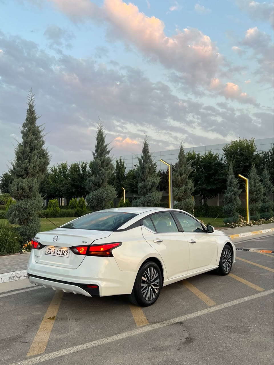 Nissan altima 2023 SV 

٠۷۷٠۲۱٦۱۲۱۸

نیسان ئاڵتیما
مۆدێل ۲٠۲۳
مواسەفات ئێس ڤی
شاشە 
کامێرە
ڕادار
ڕاداری ئاوێنە 
خەتی جادە
بەسمە
حاسە
ویل کرۆم

سەیارەکە تەنها پارچەیەکی بۆیاخە
لەگەل یەک پەلە

هیچی کەی نیە

زۆر جوانە و یەک دینار مەسرەفی نیە
ڕەقەمە و جایزە بەناوی خۆمانەوەیە
تەحویل وەکالە غرامە بەشەرت

مەکینە و گێڕ بەشەرت نەکراوەتەوە

٦٠ هەزار ڕۆشتوە 

سلێمانی
٠۷۷٠۲۱٦۱۲۱۸

۱٤۷$
مەجال السليمانية, العراق
