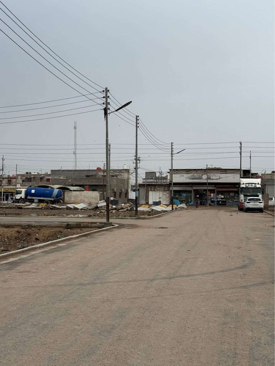 يوجد هياكل مساحه ١٥٠ متر حمدان قرب المركز مدينه سكنيه كافه الخدمات اناره وتبليط وماء واجه٧/٥ نزال ٢٠ بناء طابوك بيهن غرفتين وبيهن غرفه تريد كامل مفتاح تريد ع وضعه هيكل الستفسار الاتصال ٧٧٣٣٦١٩٠١٨
٧٨٧٦٠٢٠٠٥٠ 
والسعر 95 البصرة, العراق


**إذا كنت صاحب هذا الإعلان وتريد حذفه لأي سبب، رجاءا أرسل رسالة إلى الدعم الفني**