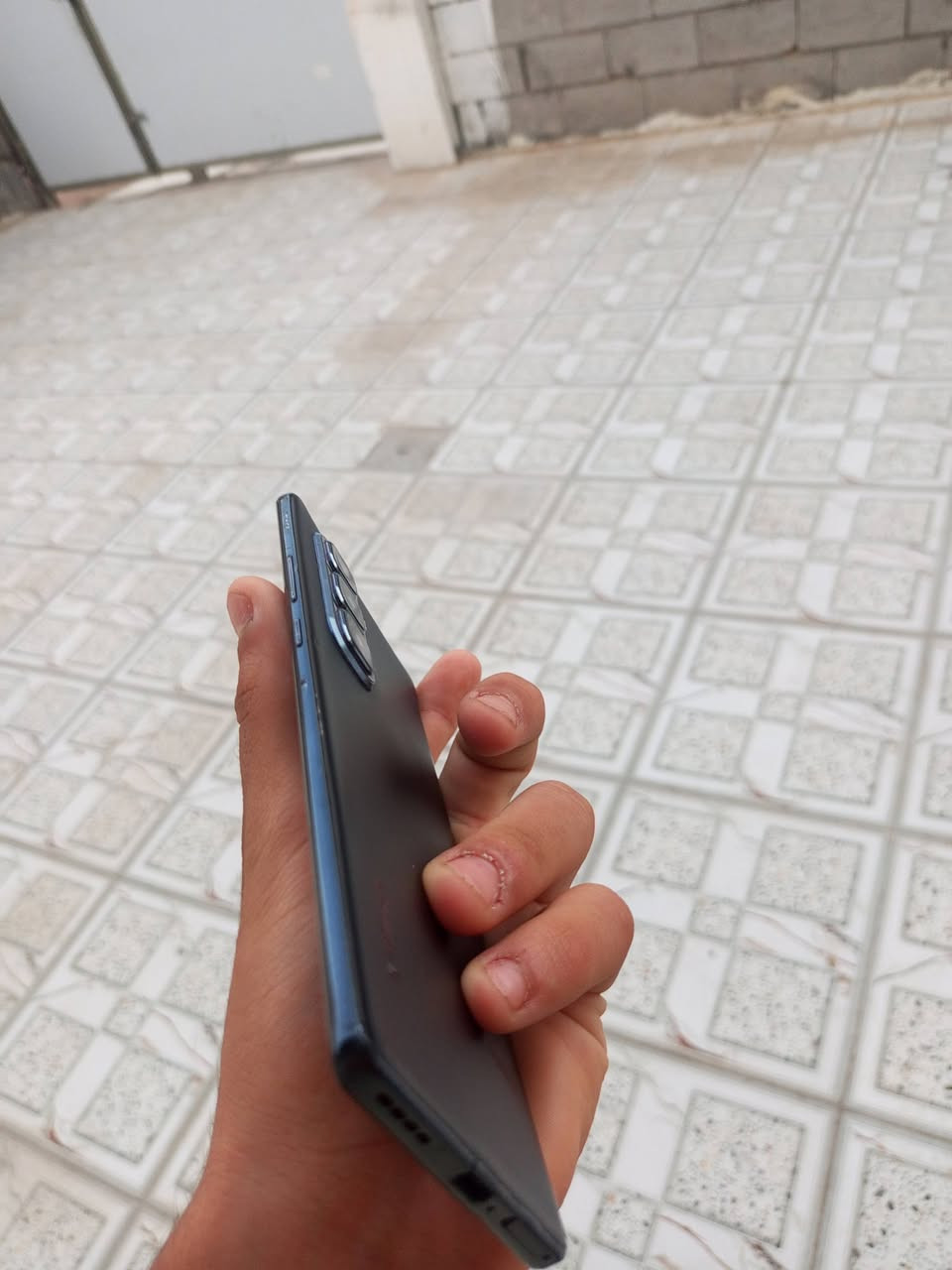 📱 Infinix HOT 50 Pro+ X6880

المواصفات من الصورة:
المعالج: Helio G100 
الرام: 8GB + 5GB رام اضافي = 13GB 
الكامرات: 50MP + 2MP خلفية، 13MP امامية حيل حلوه كامرته
البطارية: 5000mAh 
الشاشة: 1080x2436 FHD+ اموليد منحنية 120Hz
اصدار الاندرويد: 15 

جهاز قوي ومواصفاته حديثة، خصوصا المعالج G100 والشاشة الاموليد.

يشغل 90 فريم ببجي فول زلال 🔥

سعر 135 مكان رمادي تائميم شارع نخيل 

وتعال جيك علا رحاحتك جهاز بلادي 

ملاحضه جهاز بي بس فطر بل تج بس ما مثر ولا كلشي

رقم الهاتف ‏‪***********
