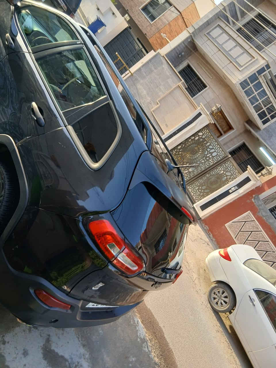 سلام عليكم جيب بزون موديل 2018 جاهزة مكان بغداد دورة 
تشغيل عن بعد سايد بريك بصمة تيريد ثلج مكينة وكير كفالة حدادية تخم تاير بجيس ترهم مراوس السعر 110 الرقم بي وتساب ***********
