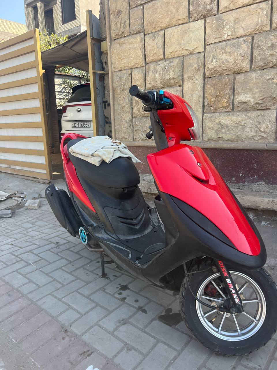 السلام عليكم ماكس عدلة للبيع رمبة نزلتها بيدي مكينة مكفولة من الفتح اي نقص ما بيها سعرها 800 قفل وبيها مجال حك الجية 
رقمي  *********** مكاني بغداد البلديات
