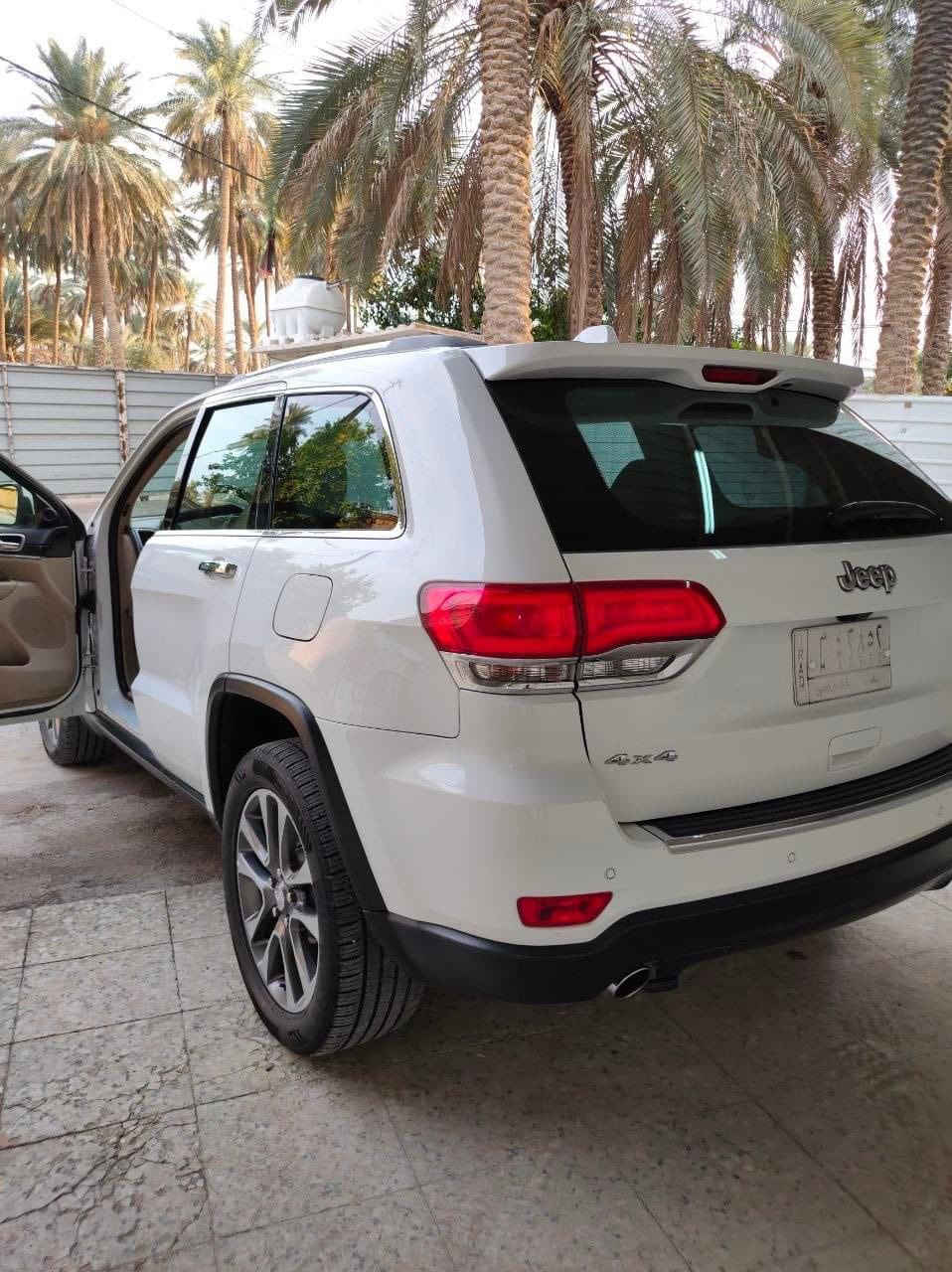 السلام عليكم    السعر 255
للبيع او مراوس حسب القناعه

جيب لمتدد خليجي 2018

‎بصمه 

‎بنراما 

‎داخل بيجي 

‎شاشه كبيره

‎حساس امامي خلفي 

‎كشنات تدفئه تبريد 

‎مري شفط

‎زراك لايت 

‎لايتات زنون

‎ستيرن كهرباء

السياره ماشيه 139000 الف

‎

شفتات ستيرن 

‎(ملاحضه السياره بيهه تبديل جاملغ امامي )

***********
