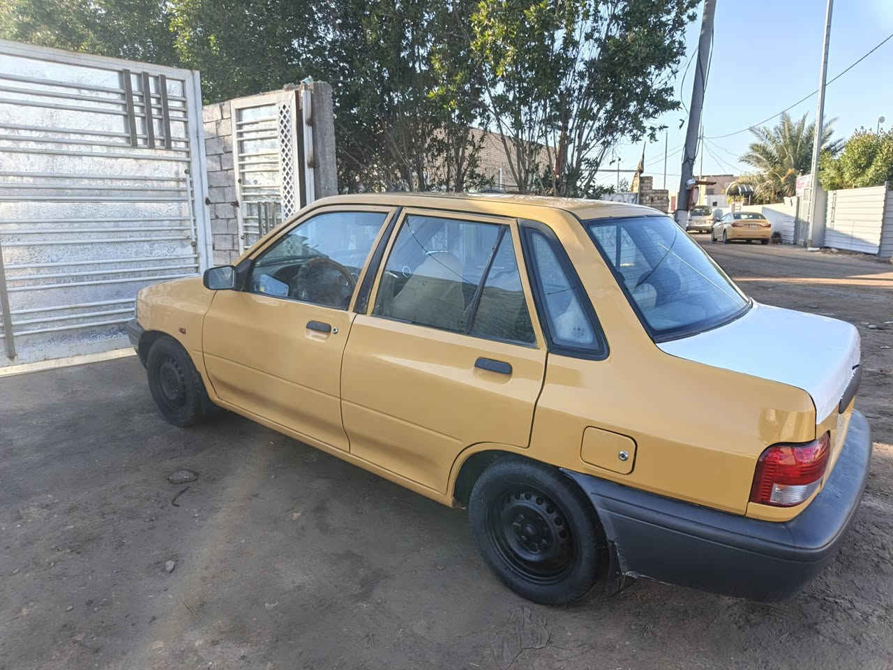 السلام عليكم سايبه ٢٠١٣سياره جاهزه مكينه وكير برايدحاويه كهربيات كلها شغاله مكفولة من الضربه معمره خياسات ومصبوغه حزام سنويه لغايه2026/12/20 السعر ٢٧وبيها مجال حك الجيه رقم قادسيه الالماني  مكان السياره الديوانيه الاستفسار الاتصال على الرقم ***********
