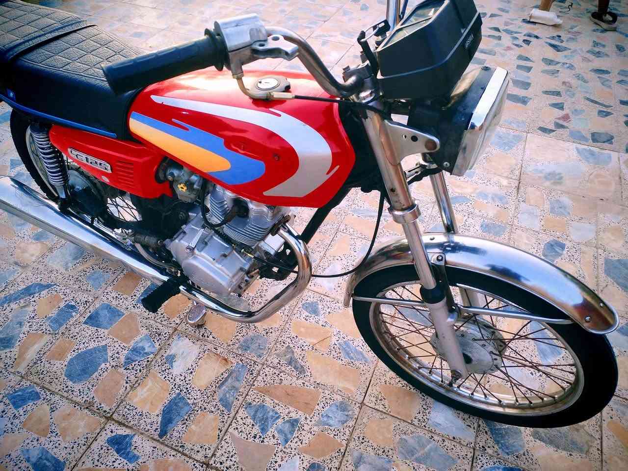 دراجه للبيع اوراق اصولي 7 أوراق ناما اصلي وكيلها سيد خلدون أوراق كامله اصولي طالعه بل 16 موديل 15 دراجه نضيفه السعر 900 وبيها مجال اتصال ***********
