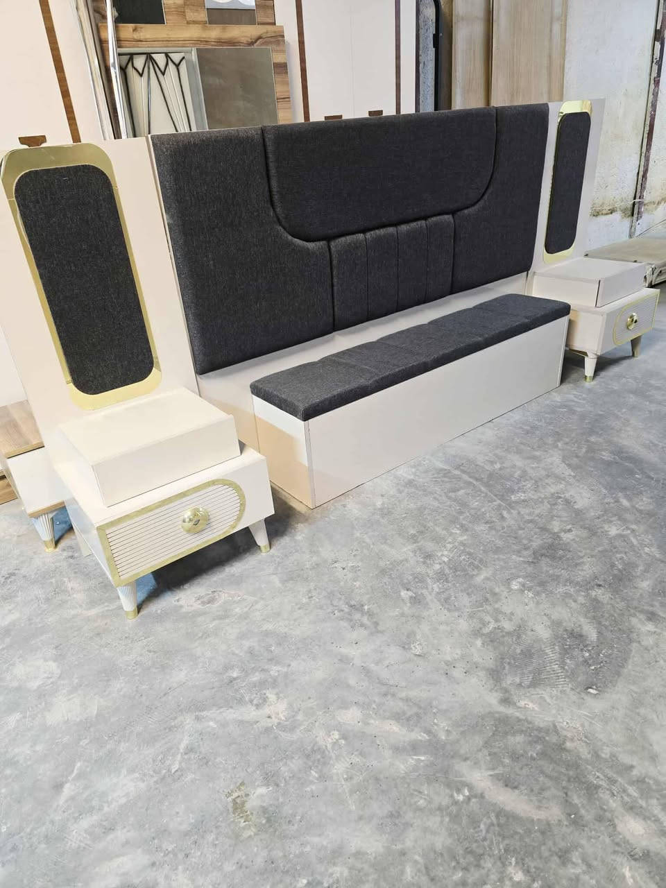 غرفة نوم اصدار 26 مستعملة تركيه 
 نضافة 95٪💯
عدد القطع / 9
نضام / ابواب💢
شازلونه/ مخزن 
سرير مخزن 
سكك هايدروليك 
قماش وتر بروف
سعرها / ٩٠٠ 💸
شد ونقل داخل بغداد مجاني🚛
يوجود توصيل محافضات 🚛


**إذا كنت صاحب هذا الإعلان وتريد حذفه لأي سبب، رجاءا أرسل رسالة إلى الدعم الفني**