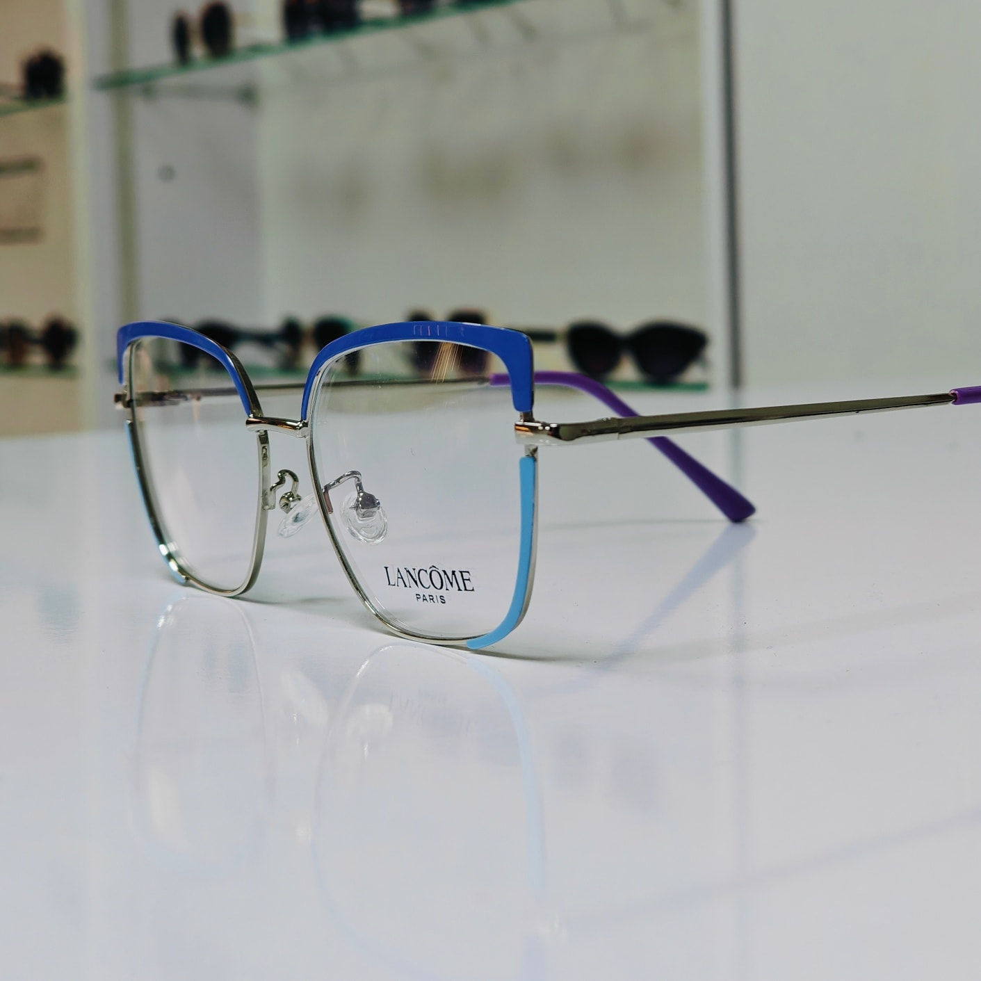 💜  🕶️  المرتضى للبصريات

فحص بصر ✨ نظارات طبية ✨ نظارات شمسية ✨ عدسات طبية

#فاحص_بصر #عدسات_لاصقة #نظارات_طبيه


**إذا كنت صاحب هذا الإعلان وتريد حذفه لأي سبب، رجاءا أرسل رسالة إلى الدعم الفني**