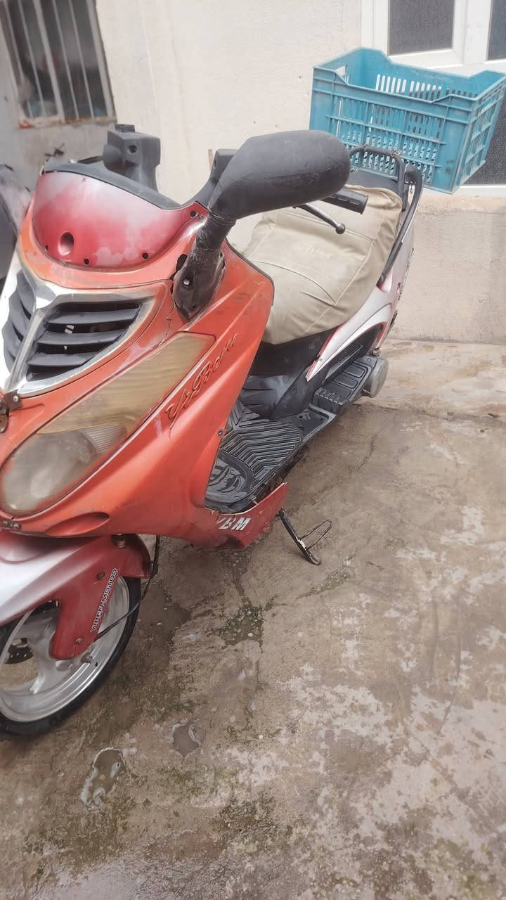 السلام عليكم مطور للبيع شقال ليت عالي ناصي يشتقل سلف تيرات جديد محرك نضيف كهربايات  باتري جديد مطور نضيف فوللل مكاني كركوك وسطي شراي اتصل فقط ما جاوب خاص ***********
