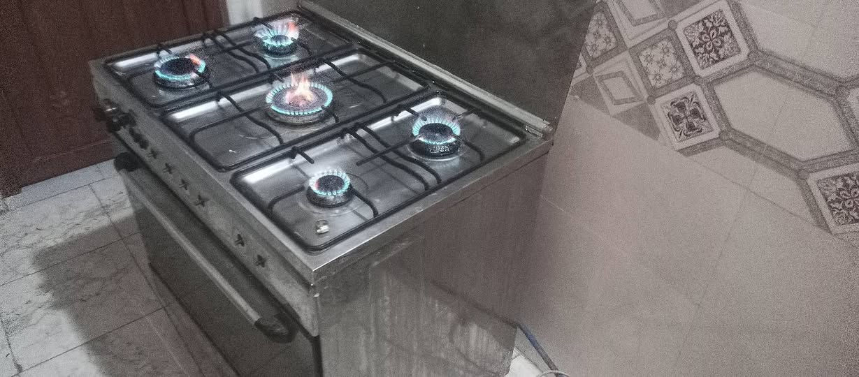 متاح طباخ نضيف كله شقال ولفرن هم شقال المكان كربلاء خلف الدره سعر 150 وبيه مجال


**إذا كنت صاحب هذا الإعلان وتريد حذفه لأي سبب، رجاءا أرسل رسالة إلى الدعم الفني**