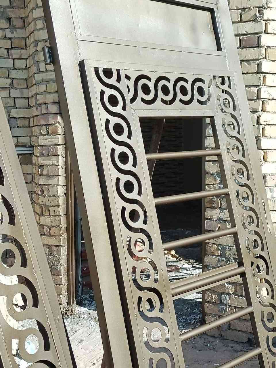 ا
السلام عليكم صباغ أبواب وشبابيك 

***********
