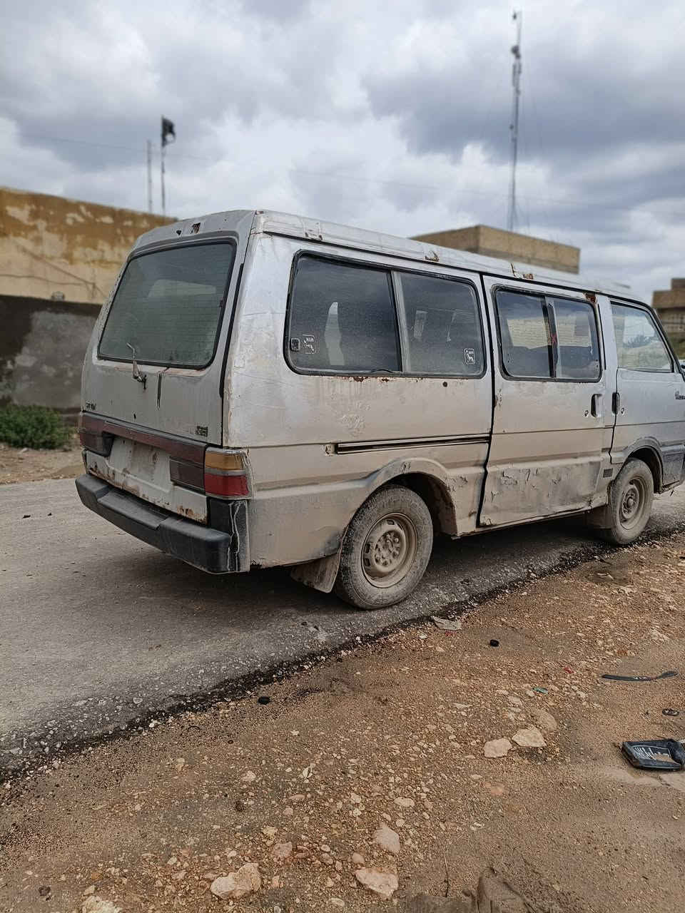 سلام عليكم كيه بستا البيع مكينه كير اكسن مكفولات شواصي جدد حداديه خير من الله غرفتها نضيفه رقم بابل احمر راعيها ما اندله ابيع كوم حديد 16 او بيها مجال بابل القاسم ***********
