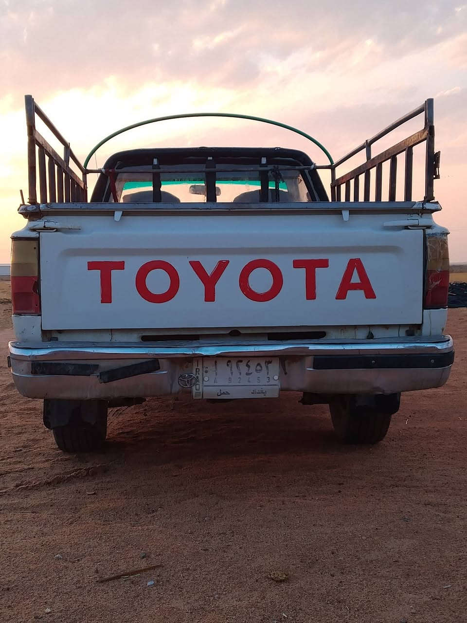 السلام عليكم سياره للبيع موديل 1992 سياره ما عايزها كل شيء مال جناي ما عيزه شي بلاديل السعر 60 ورقه قفل مكاني نجف الغايه 27 المحجر مويه ***********
