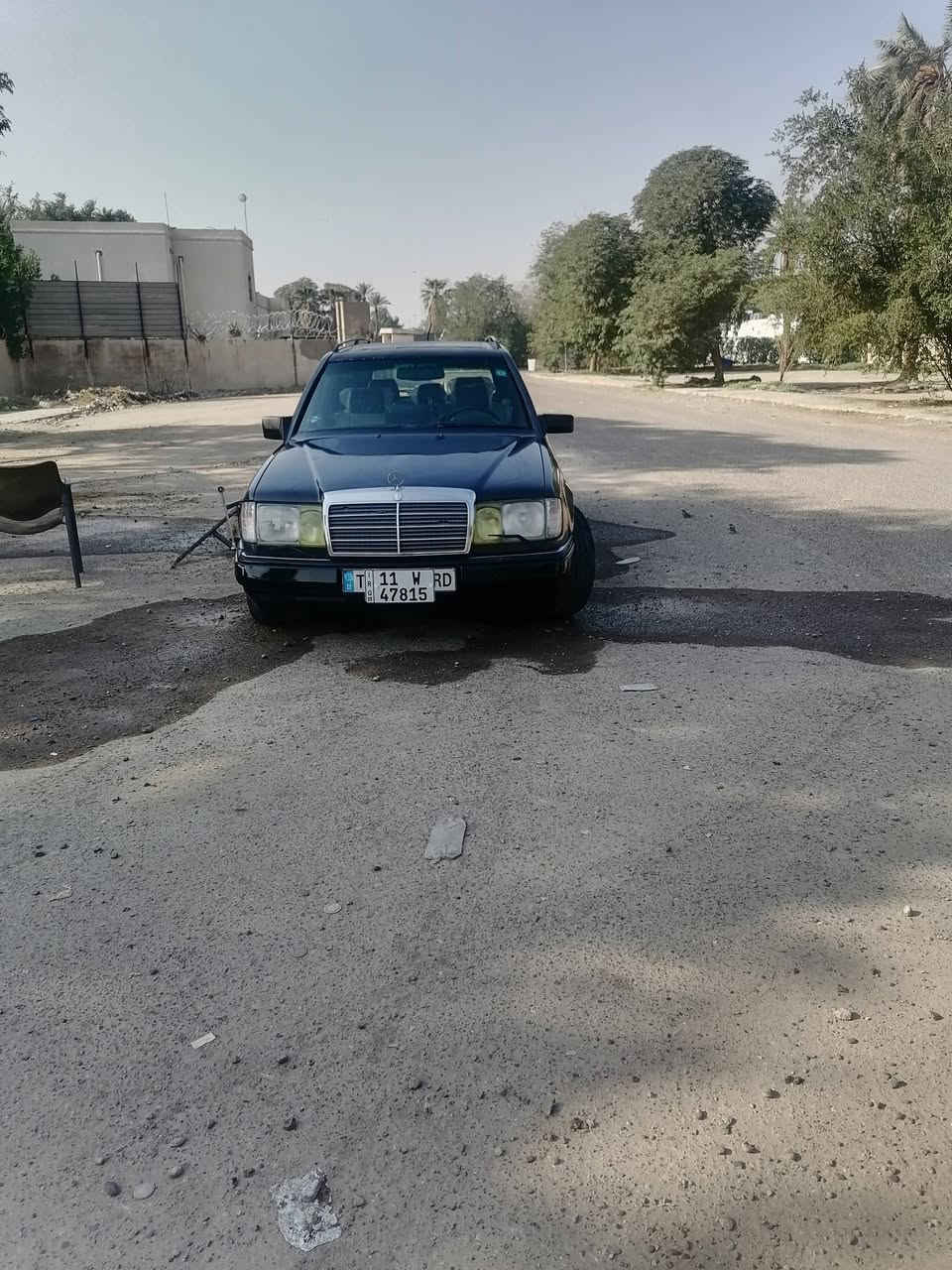 السلام عليكم مارسيدس دب استيشن موديل 91 رقم بغداد بئسمي عنواني بغداد حسينيه مال راشديه سياره جاهزه من كلشي محور مكينه فيفيتي ام البطل كير مكينه مال حاويه جدد تبريد شغال بيه سبلت خلفي تدفئه شغاله كهربايات كله شغاله عده الكيلو متر ميشتغل ولباقي كله شغاله سياره مصبوغه صبغ قديم سنتر لك بلادي شغال بيه شاشه ومسجل سياره كامله ماتصرف عليه شي بصيط اروس بدب او رئسي حسب النضافه بيع ابيع 50 وهاذا رقمي ***********
