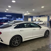 كيا  K5 موديل ٢٠٢١ خليجي فووول  ماشية ١٠٤ الف بيها بارد فقط ورصعه صغير...