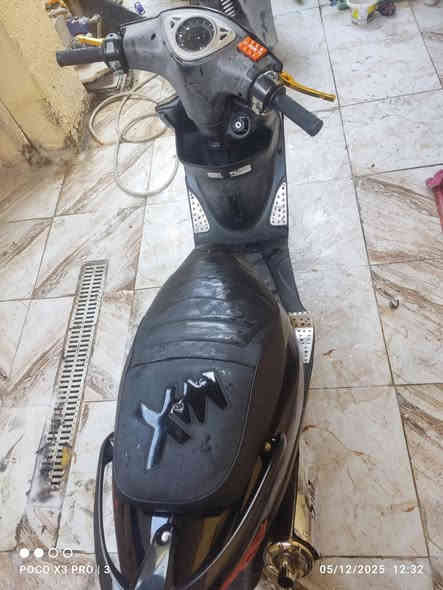 السلام عليكم ورحمه الله وبركاتة شباب ماكس عدله مكينه 49 مامفتوحه دراجه شلعه ومعدل فول مزوده يداد بريك NCY يدات بانزين هم NCY  قبق عمبار هم RGS دشبول كتروني اشاير اربعه ولفات دبلات هم بيه صالنصه RZ  سعر 800 وبيه مجال رقم ***********
