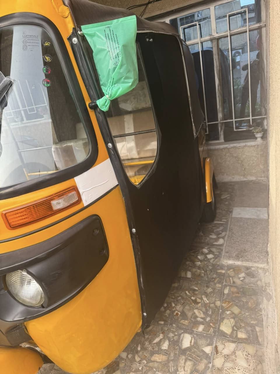 السلام عليكم تكتك 20 رقم وسنويه مكينه مجفته بعدهه عله سحك سعر 6ونص بيهه مجال
الاتصال ***********
