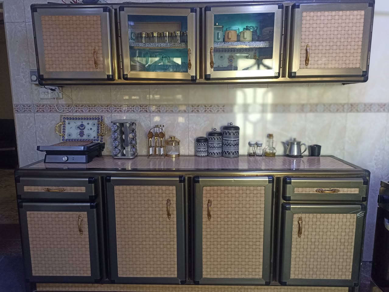 كاونتر للبيع نظيف جدا شرط الفحص ثلاث قطع 
مكان شارع ٨٠قرب حلويات ومعجنات قصر الشام  ب٣٠٠


**إذا كنت صاحب هذا الإعلان وتريد حذفه لأي سبب، رجاءا أرسل رسالة إلى الدعم الفني**