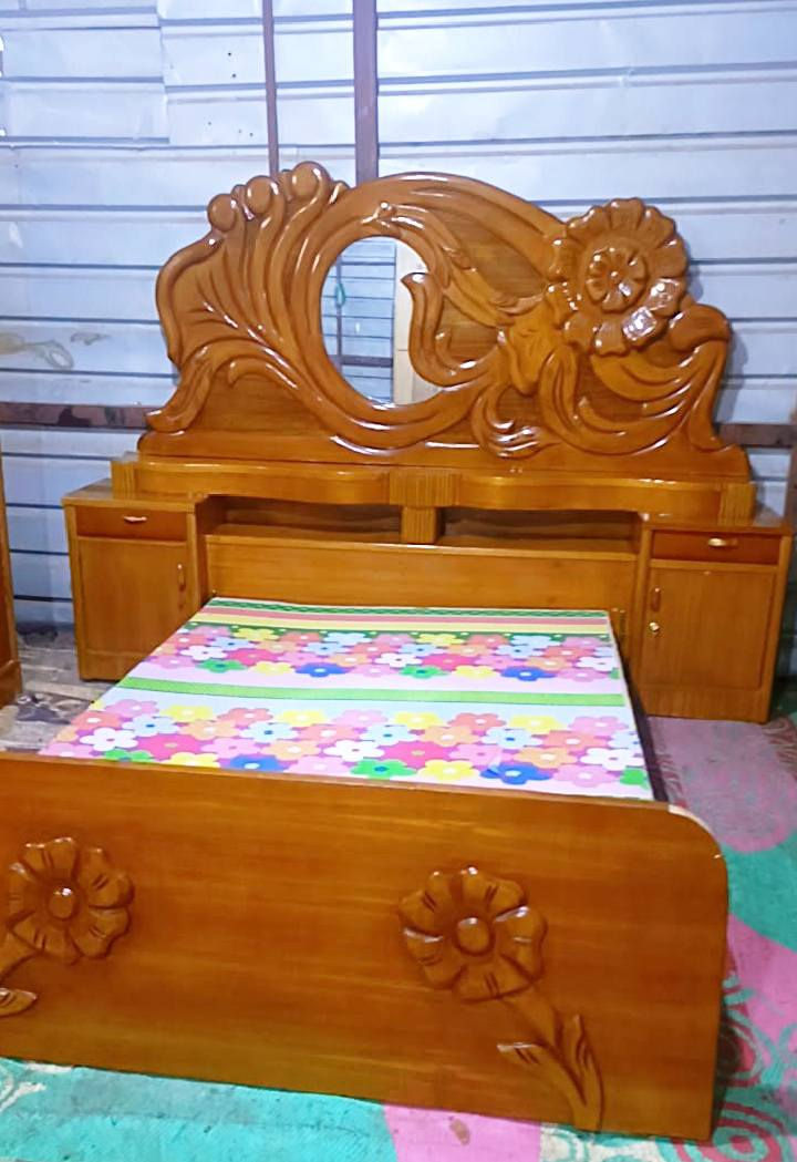 غرفه اخشاب للبيع ست ابواب ملحق نضيف صاج تكمه شغلل تزكام ضهر جرجوبه ضب براغي السعر 650 الاتصال على الرقم ***********   بغداد متواجد واتساب وعندي توصيل بكروه
